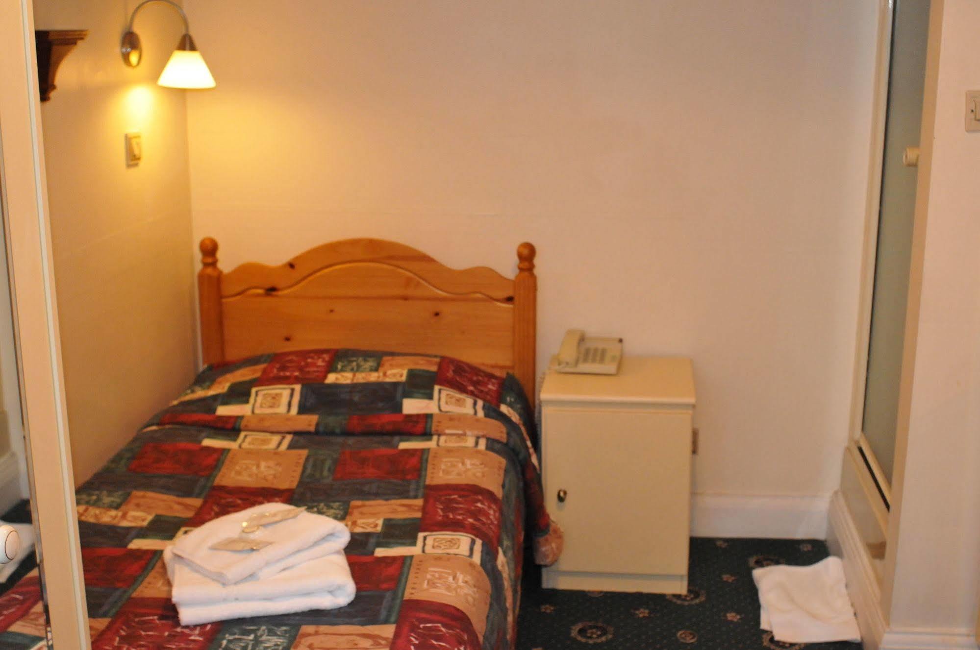 Oyo Ridgeway Hotel Chingford Eksteriør bilde