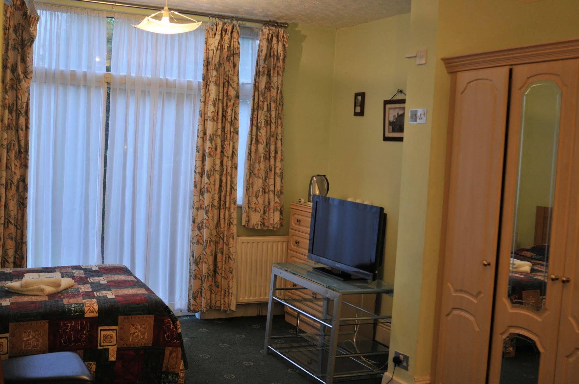 Oyo Ridgeway Hotel Chingford Eksteriør bilde