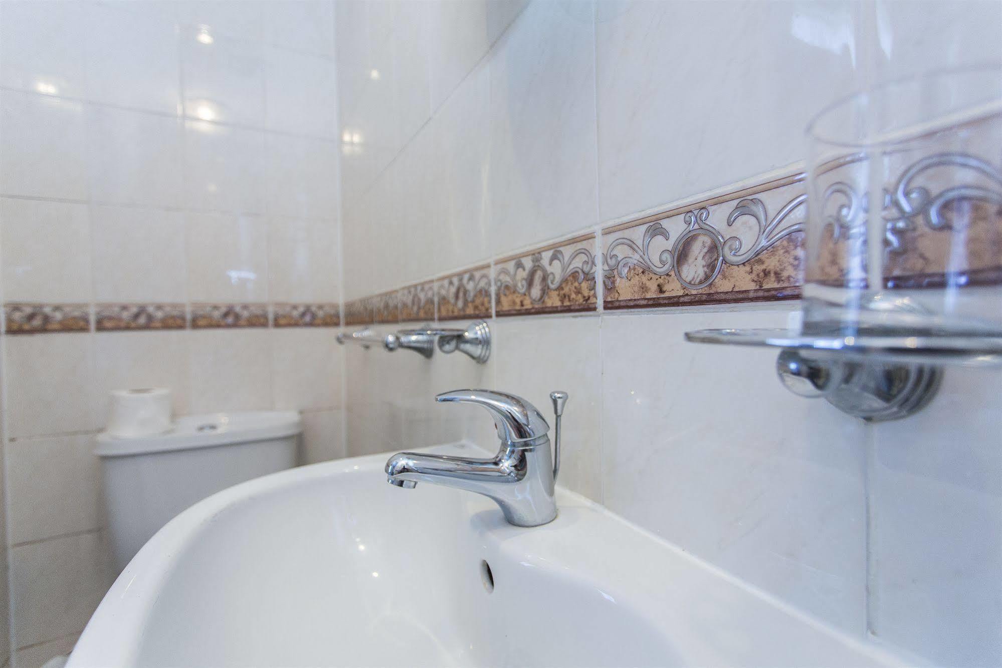 Oyo Ridgeway Hotel Chingford Eksteriør bilde
