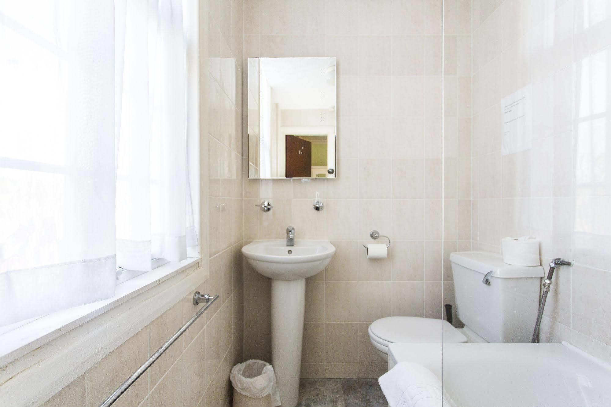 Oyo Ridgeway Hotel Chingford Eksteriør bilde